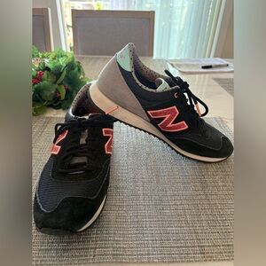 New Balance Black and Neon Pink Athletic Shoes